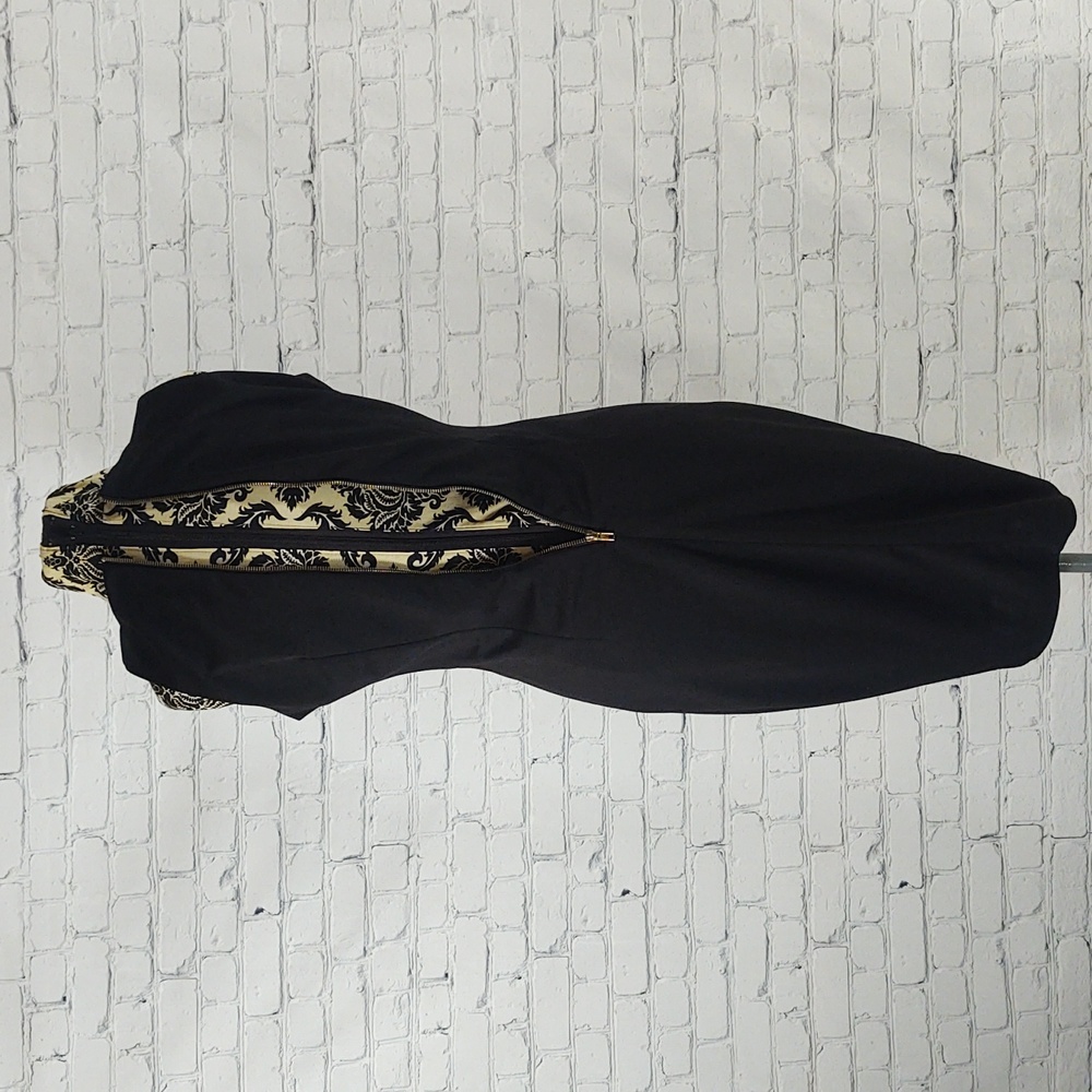 The Limited Size M Sleeveless V-Neck Cocktail Dress with Gold Zipper - Picture 3 of 10